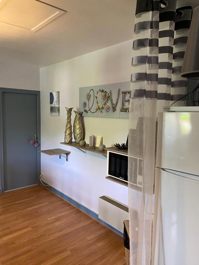 Bed and Breakfast Moulin De Latouille Екстер'єр фото